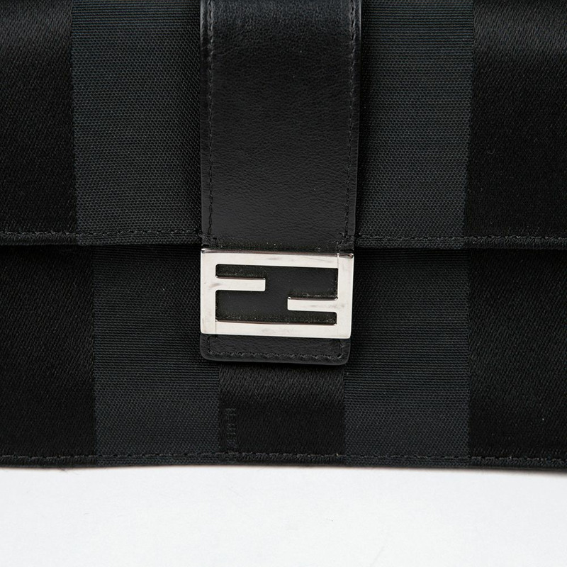 FENDI 小號扁平法國包斜背包 7M0295-1