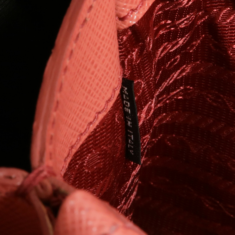 PRADA Saffiano皮革Saffiano Lux Tote Bag金扣手挽肩背兩用袋-17