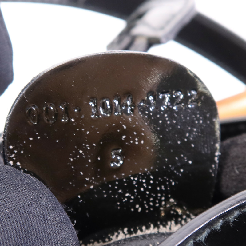 GUCCI 漆皮皮革Shoulder Bag銀扣肩背袋-6