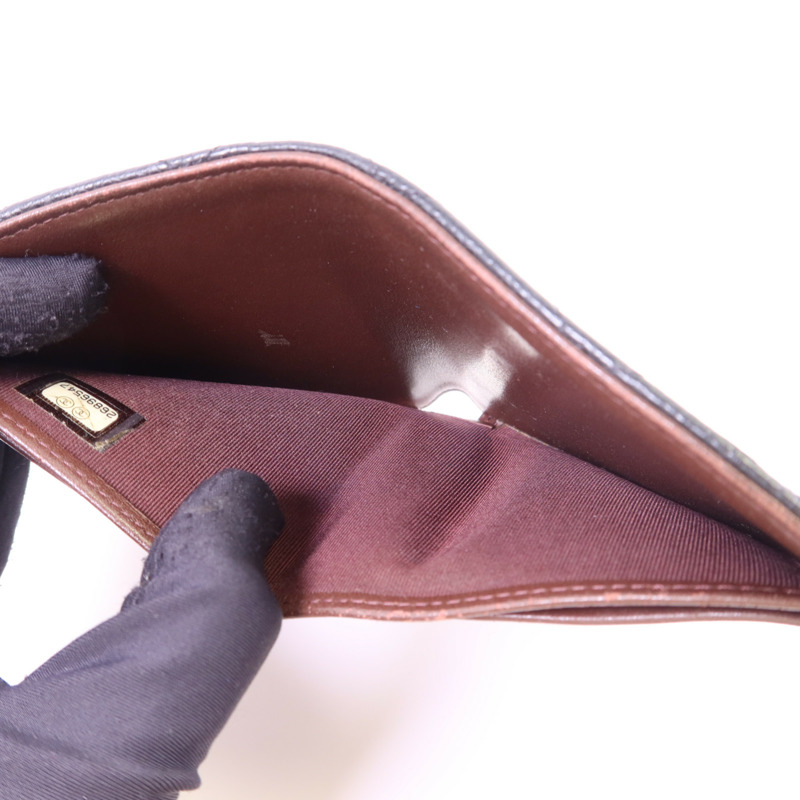 CHANEL 牛皮皮革Trifold Wallet金扣錢包-5