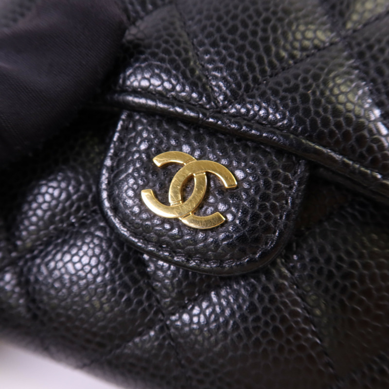 CHANEL 牛皮皮革Trifold Wallet金扣錢包-10