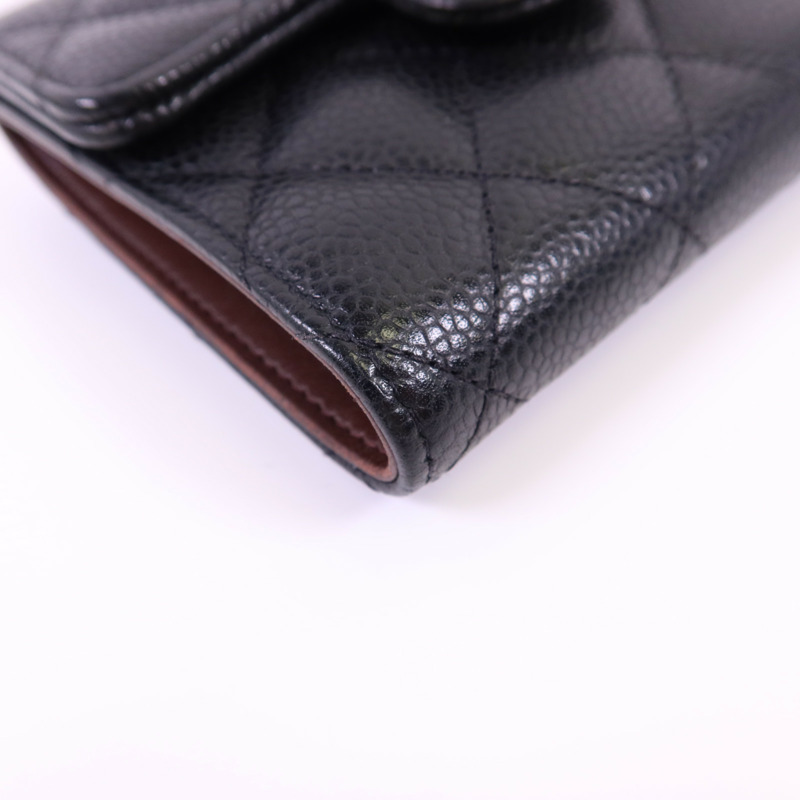 CHANEL 牛皮皮革Trifold Wallet金扣錢包-12