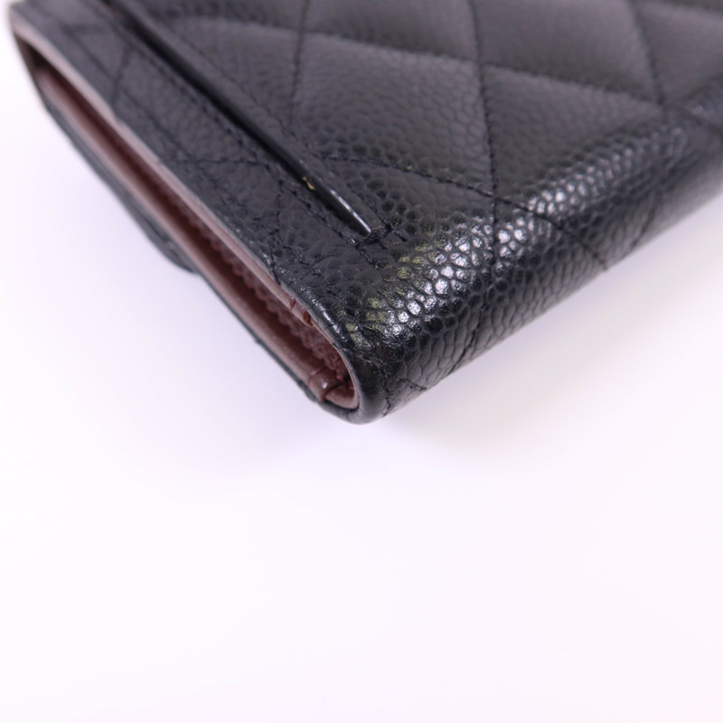 CHANEL 牛皮皮革Trifold Wallet金扣錢包-14