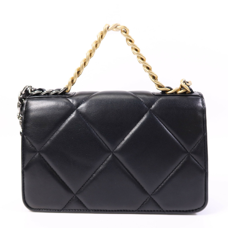 CHANEL 羊皮皮革Chanel 19 WOC鏈帶肩背袋-1