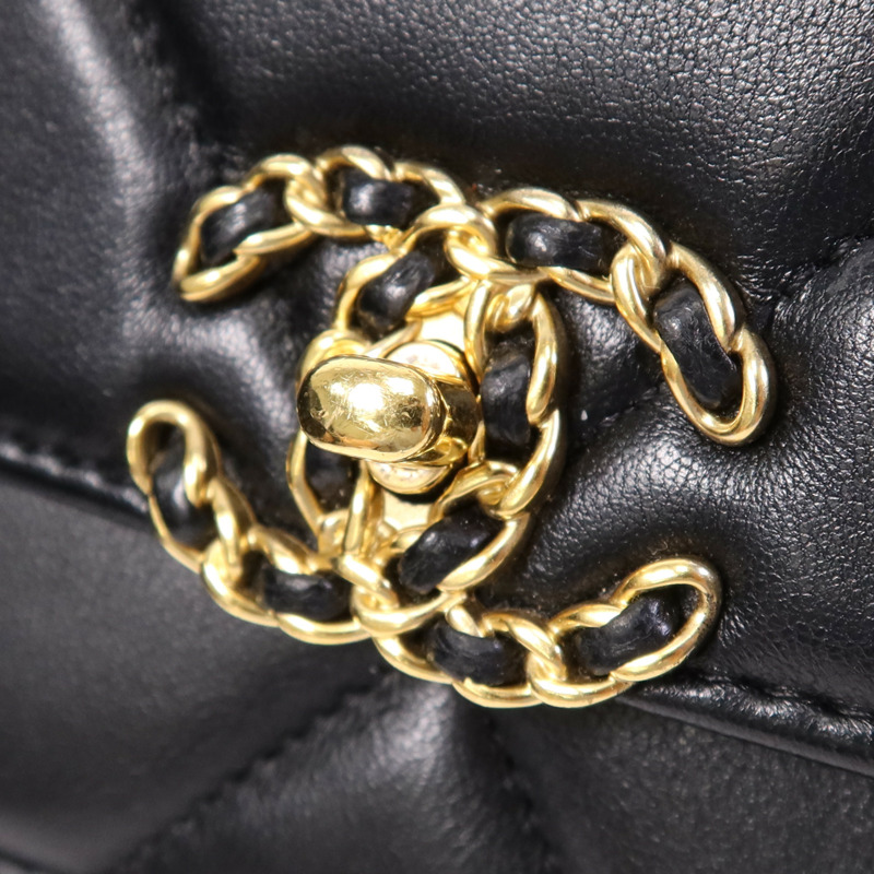 CHANEL 羊皮皮革Chanel 19 WOC鏈帶肩背袋-9