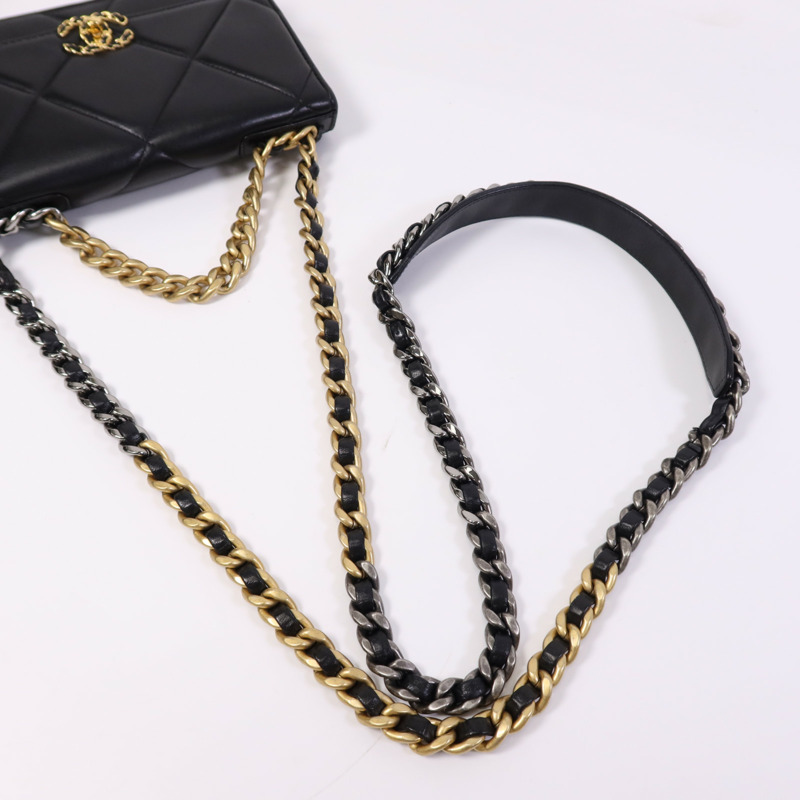 CHANEL 羊皮皮革Chanel 19 WOC鏈帶肩背袋-10