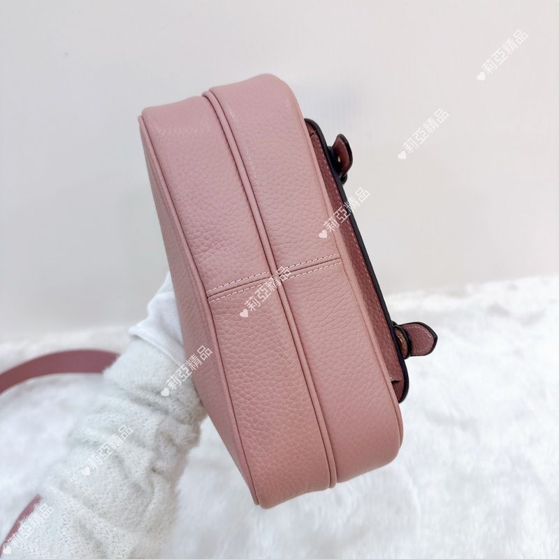 莉亞精品♡ Coach 粉雙釦郵差包 二手美包-6