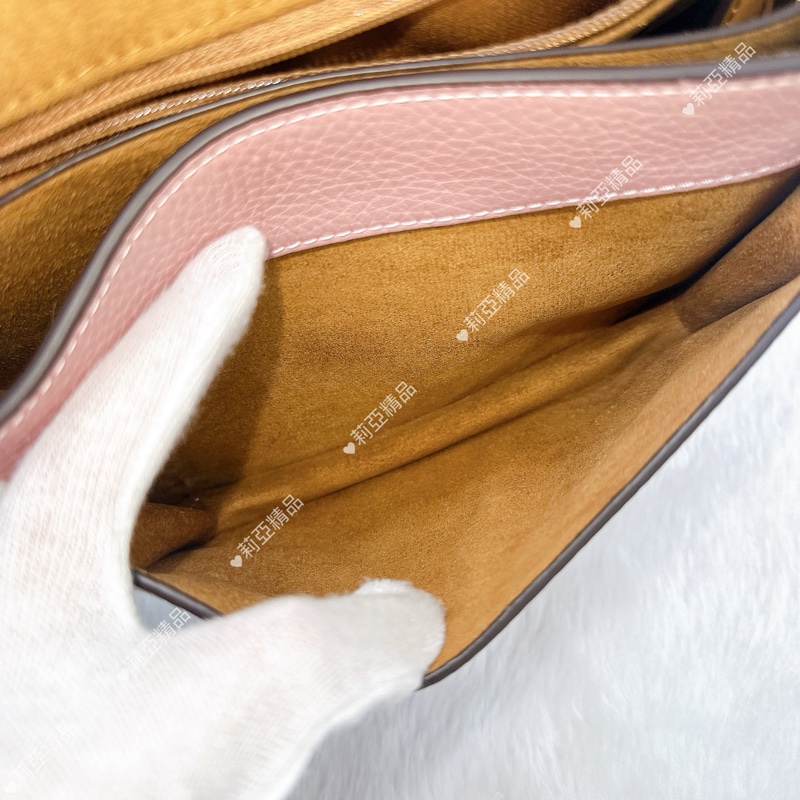 莉亞精品♡ Coach 粉雙釦郵差包 二手美包-12