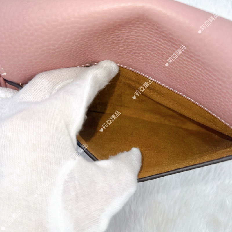 莉亞精品♡ Coach 粉雙釦郵差包 二手美包-14