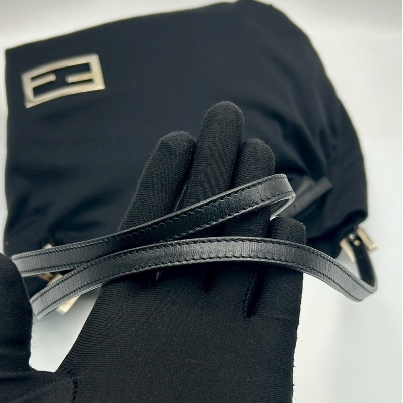 🏷️ Fendi 肩背包-2