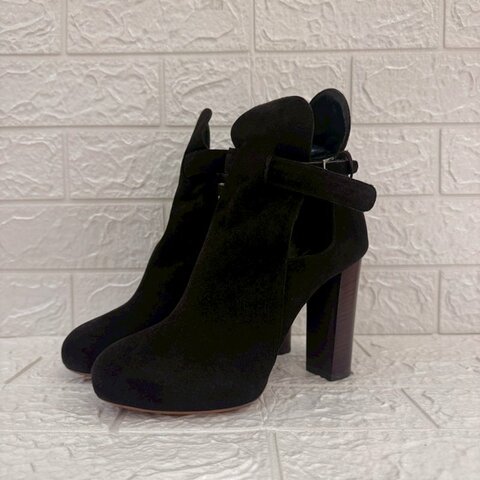 Celine 黑色粗根短靴