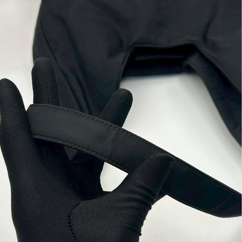 Prada 低調肩背包-7