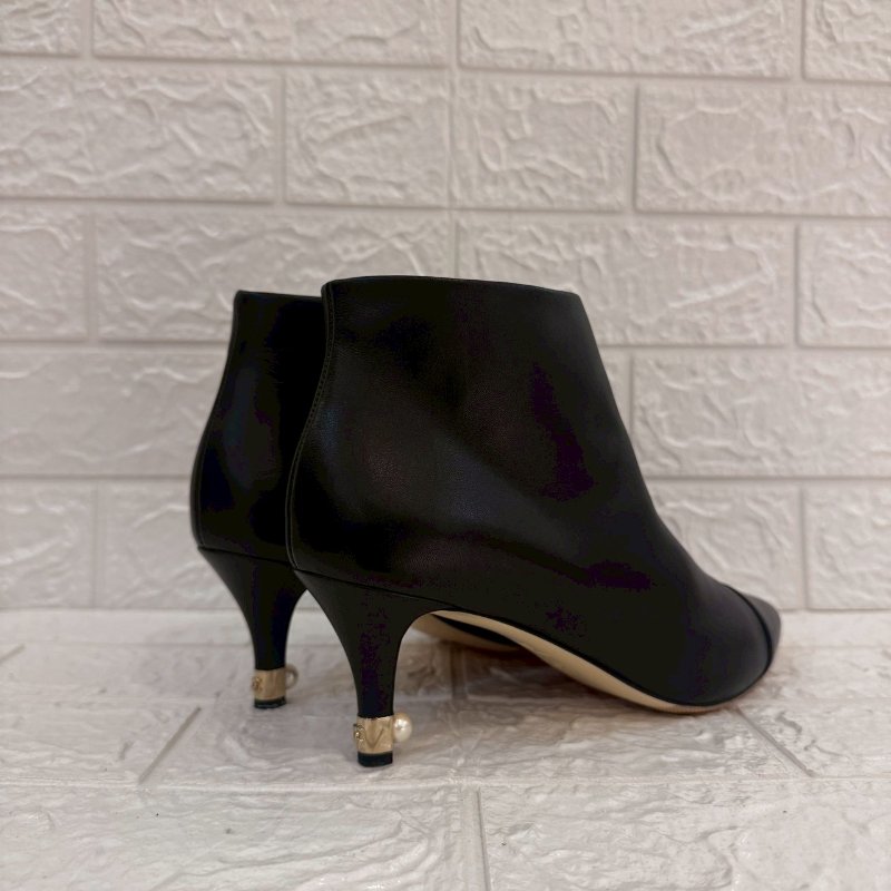 Chanel 黑色珍珠低跟短靴-1