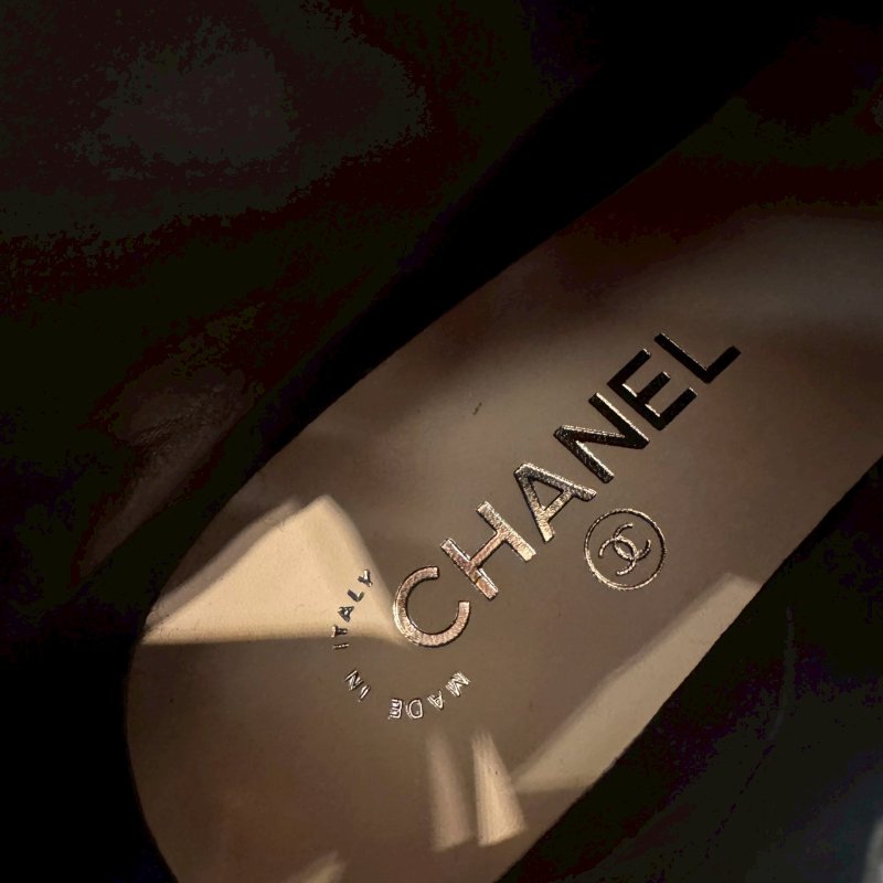 Chanel 黑色珍珠低跟短靴-17