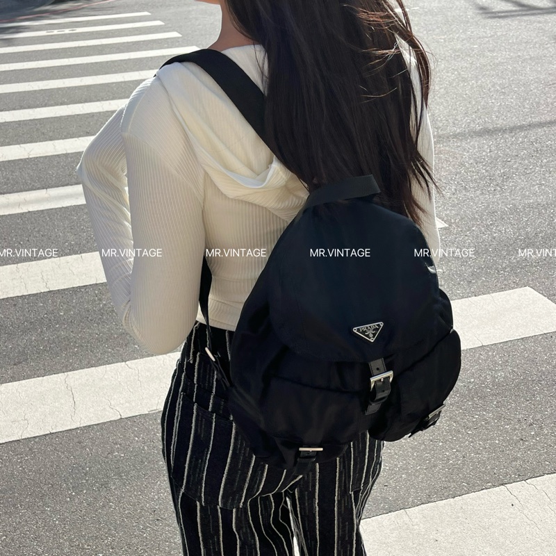 🏷️ Prada 降落傘包中號-2