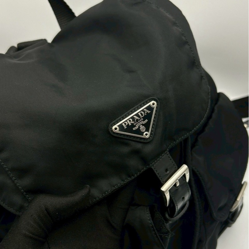 🏷️ Prada 降落傘包中號-3