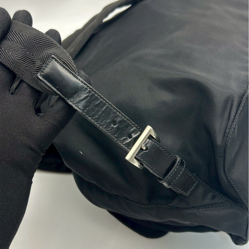 🏷️ Prada 降落傘包中號-7