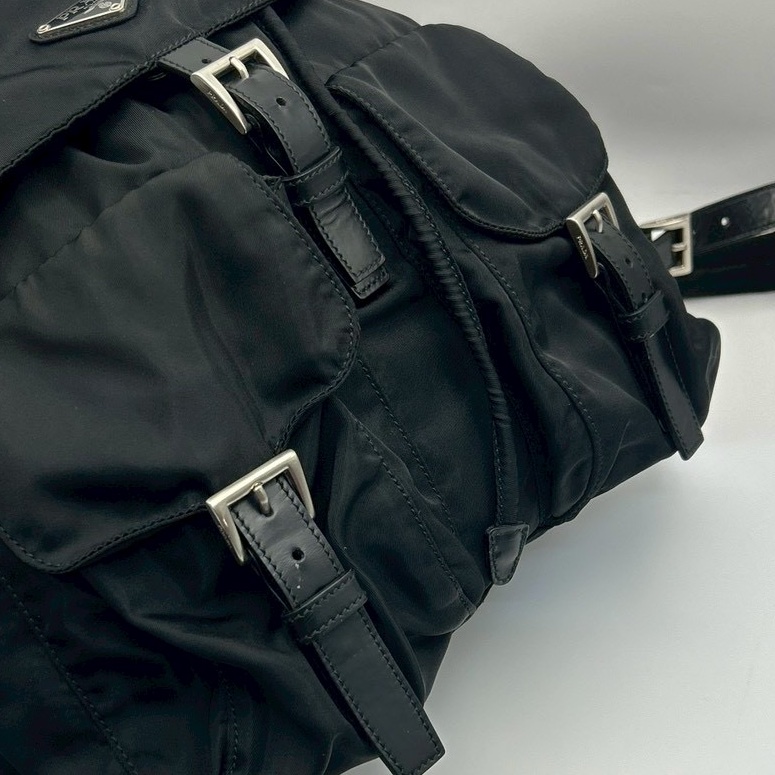 🏷️ Prada 降落傘包中號-10