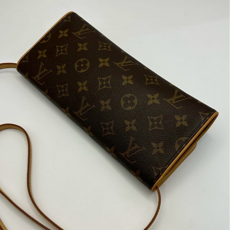 🏷️ Louis Vuitton 斜背包-8
