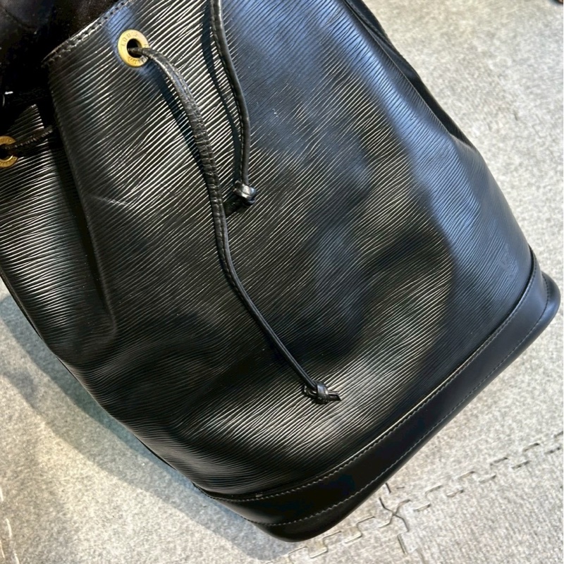 🏷️ Louis Vuitton 水波紋低調水桶包-9