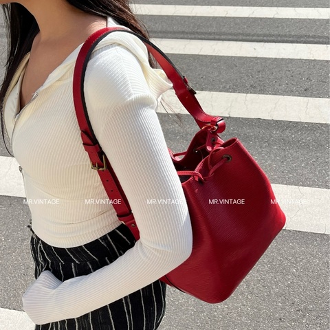 🏷️ Louis Vuitton 水波紋紅色