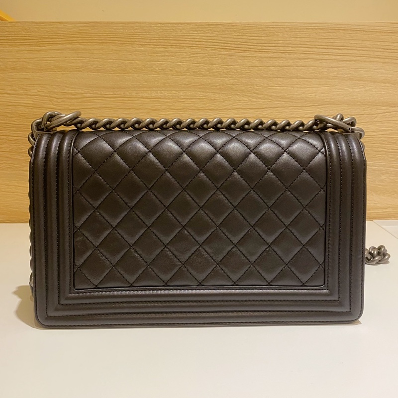 Chanel boy25牛皮限量黑色琺瑯扣-2