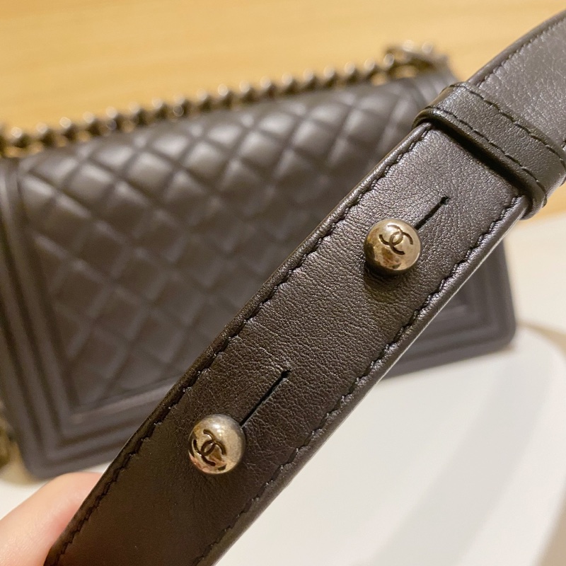 Chanel boy25牛皮限量黑色琺瑯扣-5