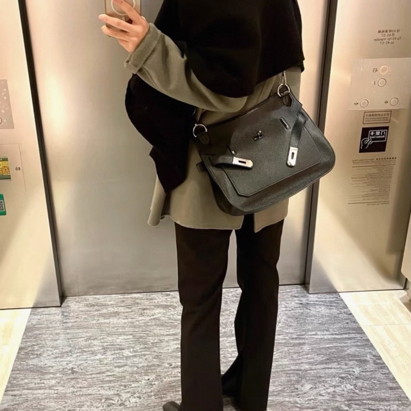 Hermes愛馬仕 吉普賽28 當下最火的黑銀配色 最好看小號 方塊Q刻 尺寸：28*12*23-6