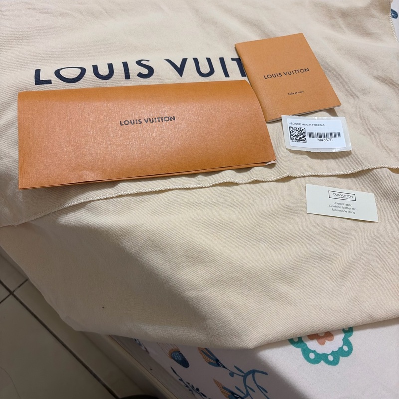 LV  NEONOE  桃紅色 M43570-1