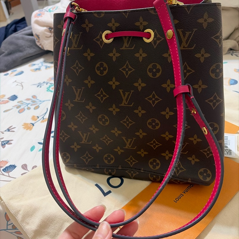 LV  NEONOE  桃紅色 M43570-14