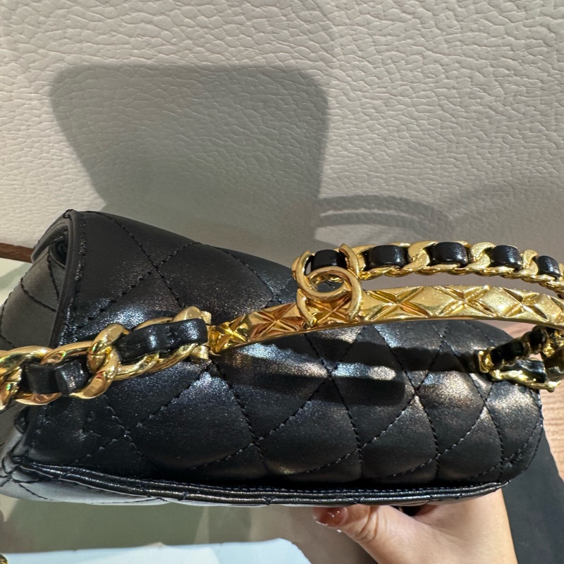 Chanel香奈兒23b鴛鴦扣金橋mini晶片款-4