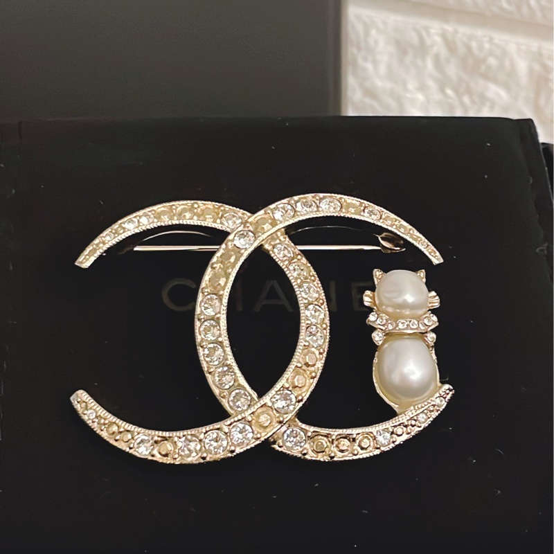 全新附購證✨ 手工坊香奈兒Chanel 水鑽雙C logo貓咪胸針-4