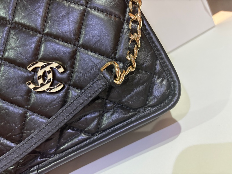 Chanel 2020 限量復古小牛皮徽章手提肩揹包Tote-7