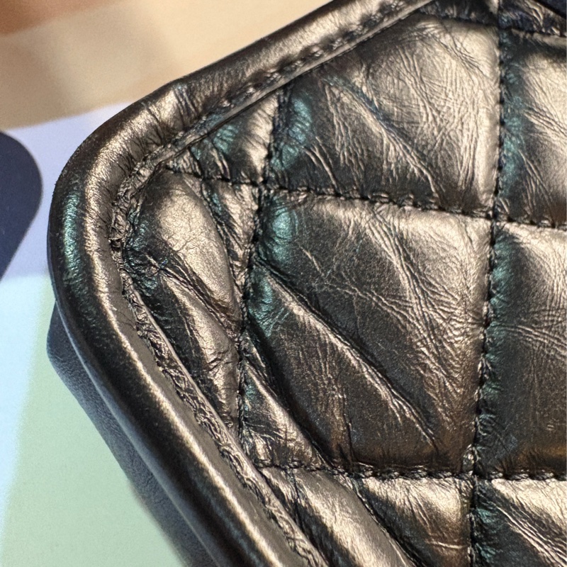 Chanel 2020 限量復古小牛皮徽章手提肩揹包Tote-8