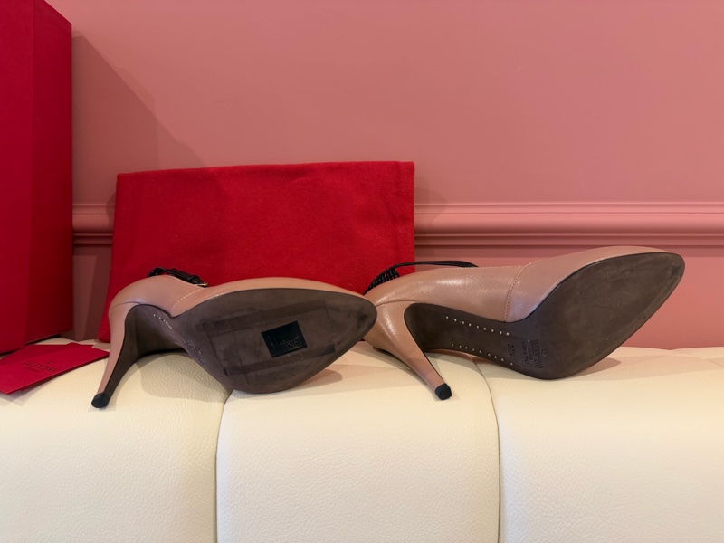 Valentino Garavani 經典高跟鞋｜二手良品｜含鞋盒、塵袋、證件卡-15