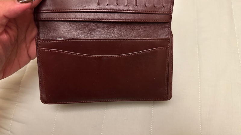 日本購入 CHANEL香奈兒 黑銀牛皮對開長夾-13