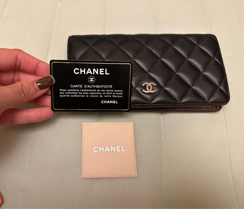 日本購入 CHANEL香奈兒 黑銀牛皮對開長夾-15