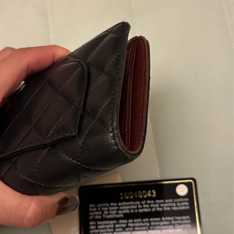 日本購入 CHANEL香奈兒 黑銀牛皮對開長夾-21