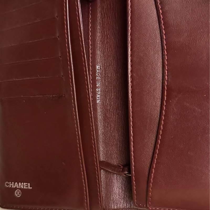 日本購入 CHANEL香奈兒 黑銀牛皮對開長夾-5