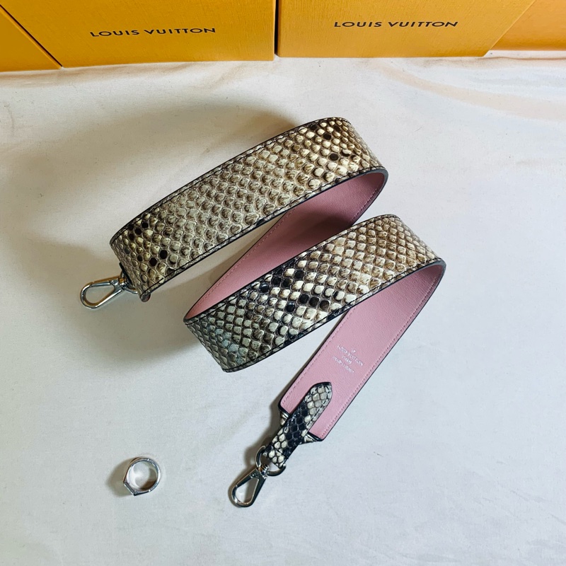 ‼️全世界最甜近新美品 LV 寬背帶/肩帶 喜馬拉雅 蟒蛇皮 Louis Vuitton 路易威登 雙面用-2