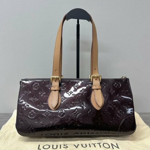 LV 漆皮手提肩背三角包32*16*13 98新配件塵袋