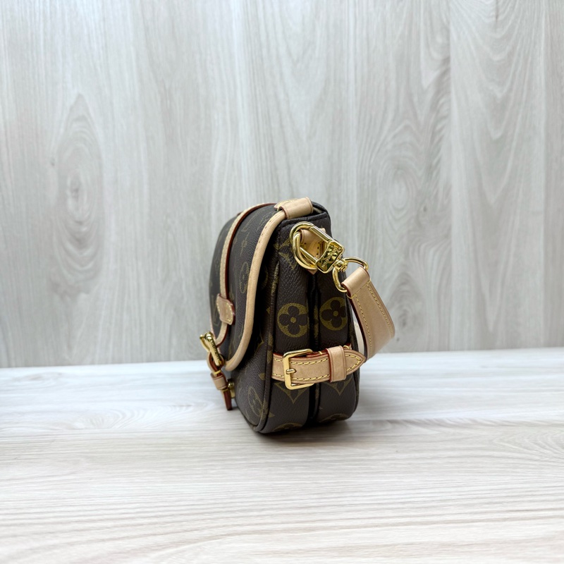 LV原花金釦Saumur BB雙子星手提斜背包M46740-2