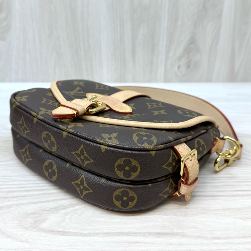 LV原花金釦Saumur BB雙子星手提斜背包M46740-4