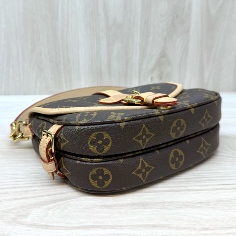 LV原花金釦Saumur BB雙子星手提斜背包M46740-5