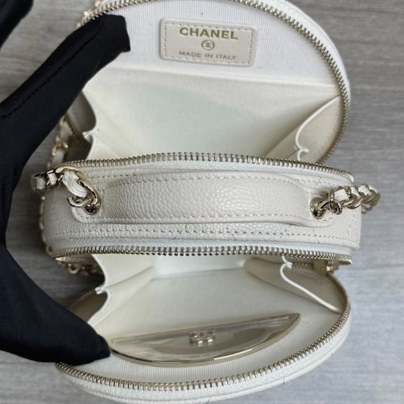 CHANEL 白色金扣荔枝牛皮手提肩背斜背圓餅包 12*11*5 99新配件塵袋保卡-4
