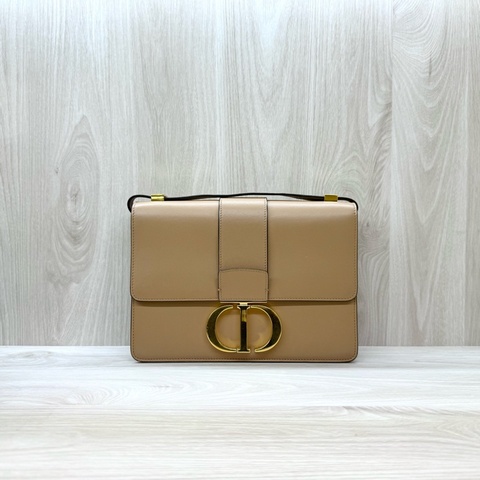 DIOR奶茶色滑面牛皮金釦蒙田30 Montaigne/M9234UHEL