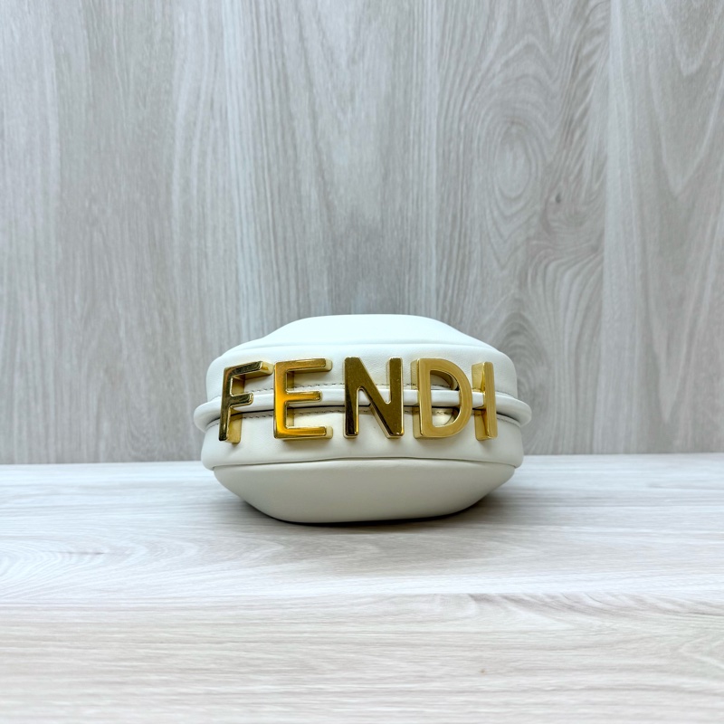 FENDI白金小牛皮Fendigraphy MINI半月手拿包7AS089-1