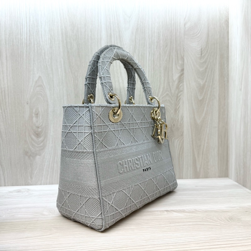 Dior灰色刺繡中號黛妃包M0565-3