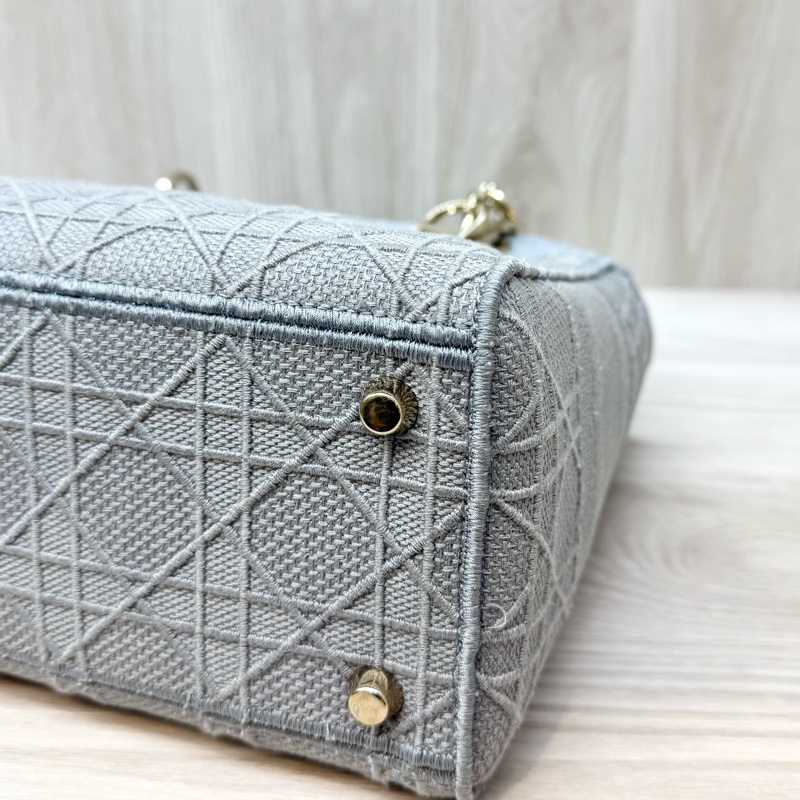 Dior灰色刺繡中號黛妃包M0565-13
