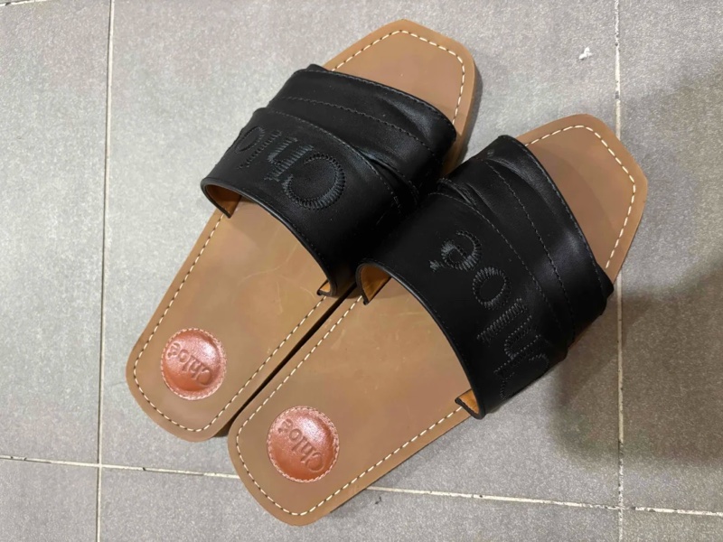 Chloe黑色皮革拖鞋-11